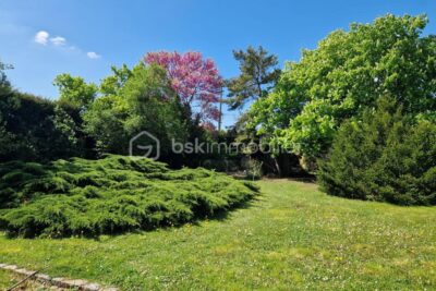 Magnifique propriété avec jardin arboré, au calme et sans vis-à-vis ! – 11 pièces – 7 chambres – 381 m²