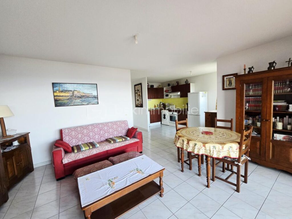 EN EXCLUSIVITÉ – VUE ÉTANG – PLACE PRIVATIVE – 3 pièces – 2 chambres – 63 m²