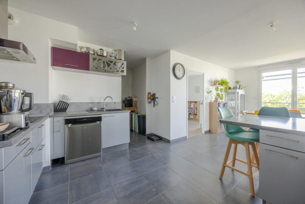 Appartement T4 – Dernier étage – 4 pièces – 3 chambres – 87 m²