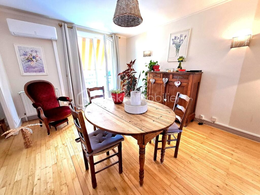CONFORTABLE T2 – COSY – 57 m2 – BIEN AU CALME ET TRES CHARMANT – – 2 pièces – 1 chambre – 57 m²