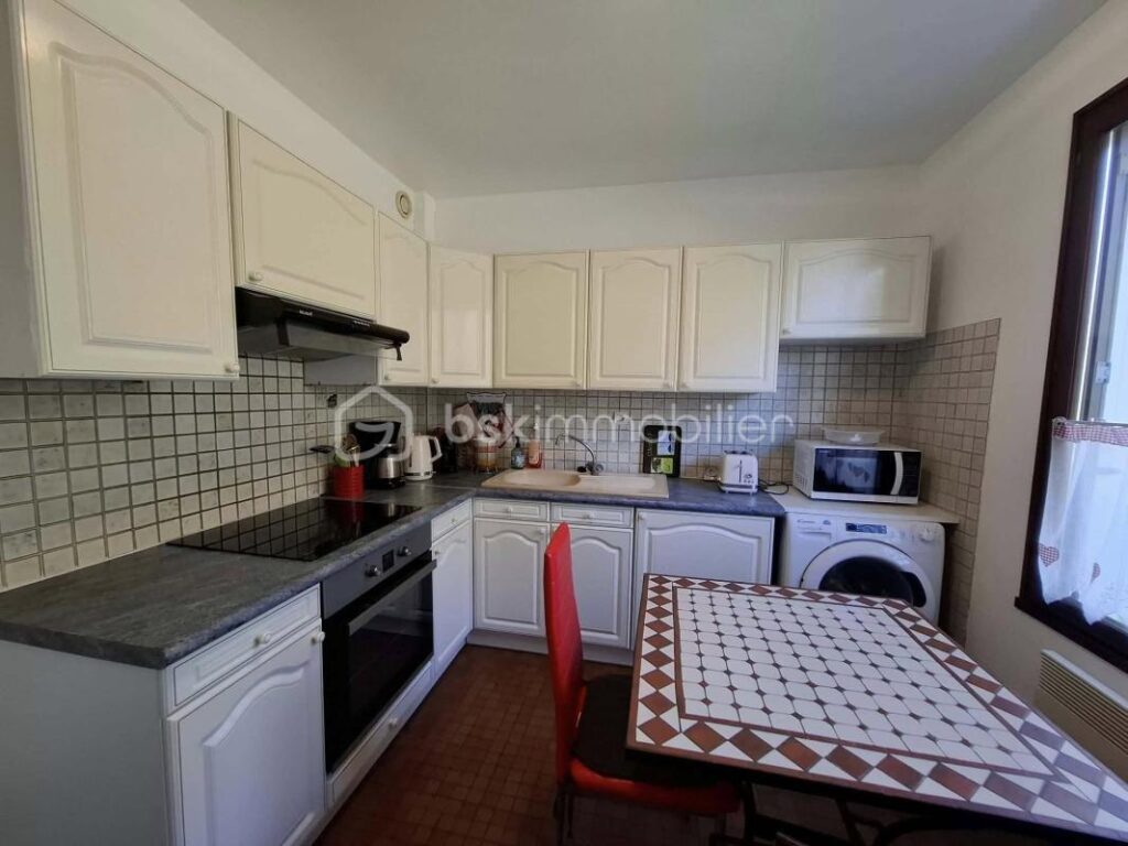 🔥✨ COUP DE CŒUR À Bagnoles-de-l’Orne – Appartement avec balcon & volumes incroyables ! – 4 pièces – 2 chambres – 90 m²