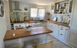 A Villeneuve-Loubet – Appartement 3 pièces atypique avec jardin de 200 m² et aperçu mer – 3 pièces – 2 chambres – 63 m²