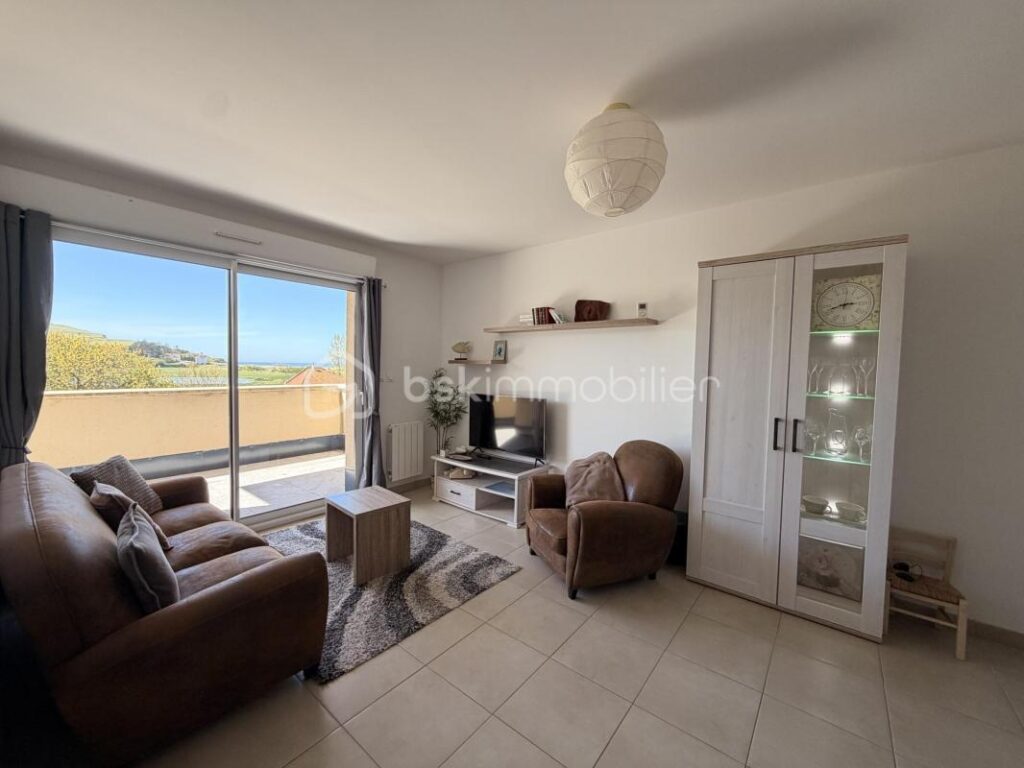 Appartement avec vue sur la mer et place de parking sécurisé – 2 pièces – 1 chambre – 45 m²