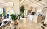 VILLA – PISCINE – PARC – MAISONNETTE – VILLAGE – 5 pièces – 4 chambres – 165 m²