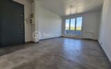 T3 lumineux en dernier étage avec balcons et vue dégagée – 3 pièces – 2 chambres – 57 m²