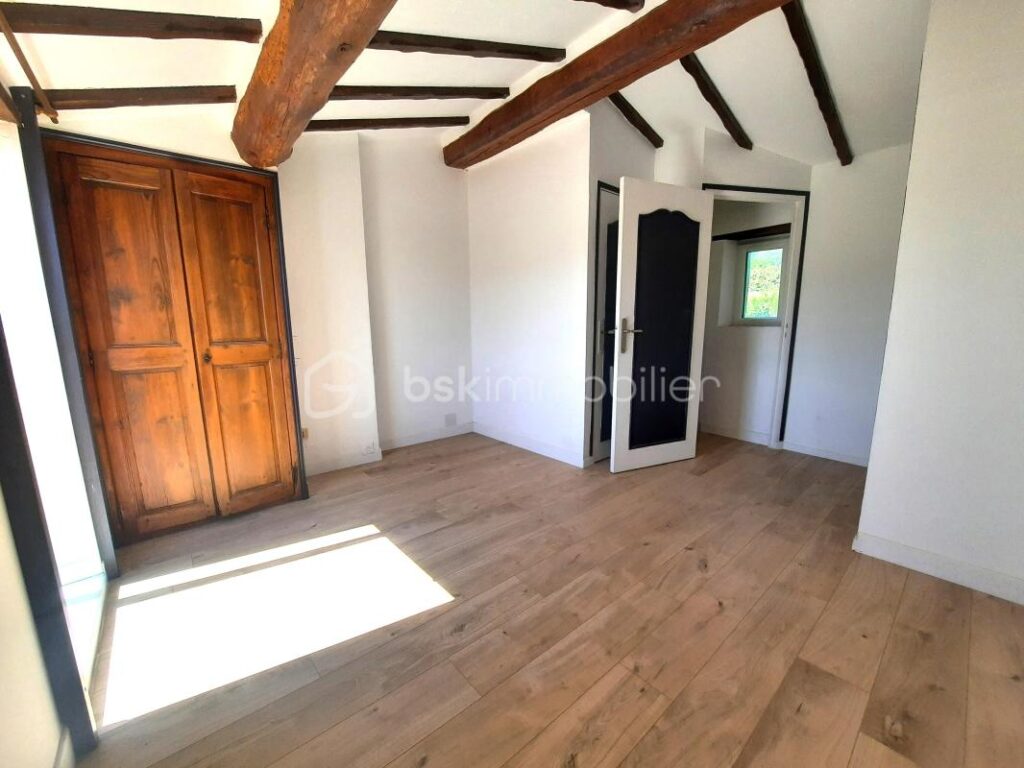 Maison de village au coeur du canton de Fayence – 4 pièces – 2 chambres – 61 m²