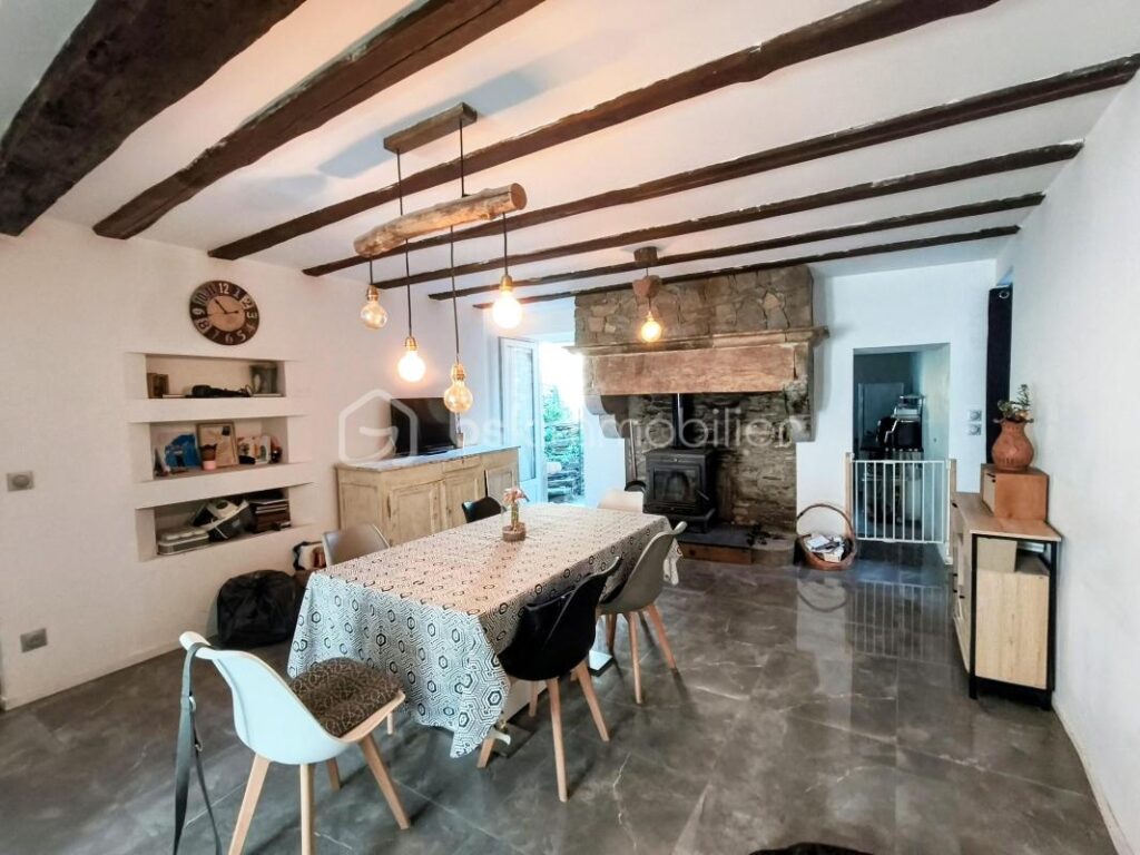 ✨ MAISON DE VILLAGE – 105 m² – 3 CHAMBRES – JARDIN – GARAGE ✨ – 5 pièces – 3 chambres – 105 m²