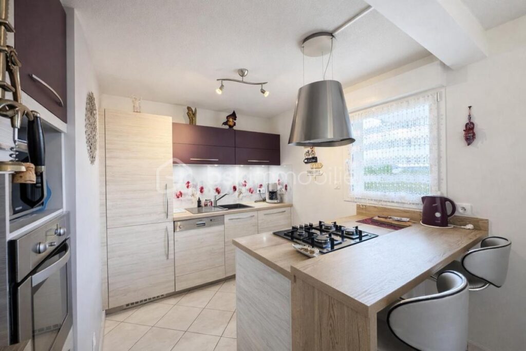 Appartement spacieux et lumineux avec terrasse et vue dégagée à Locminé – Garage – 3 pièces – 2 chambres – 73 m²