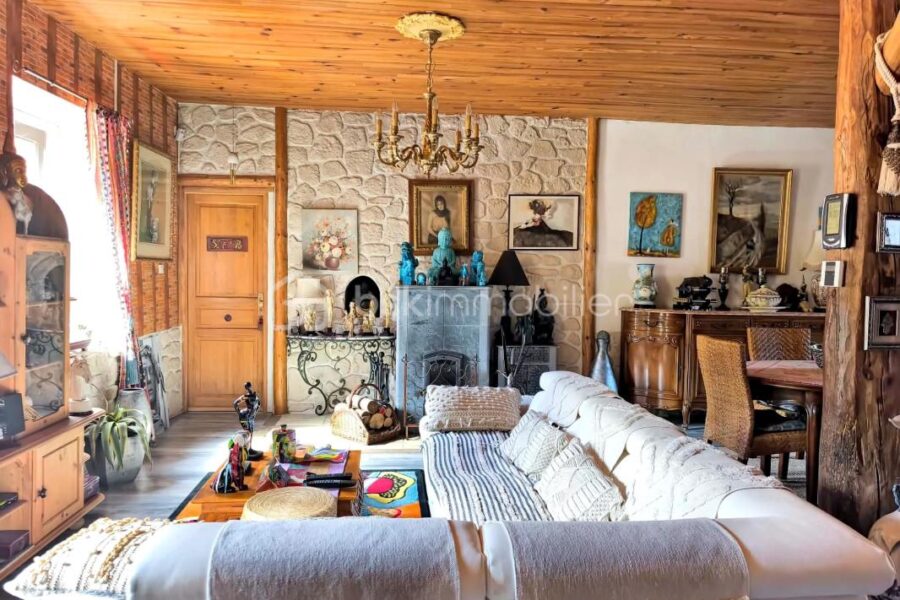 Maison à vendre à Sail sous couzan