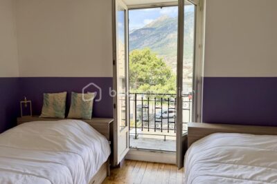 Appartement 4 pièces lumineux et vue montagne dégagée – 4 pièces – 3 chambres – 95 m²