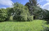 Terrain avec vue sur la campagne – Cadre verdoyant et préservé – NR pièces – NR chambres – 1587 m²