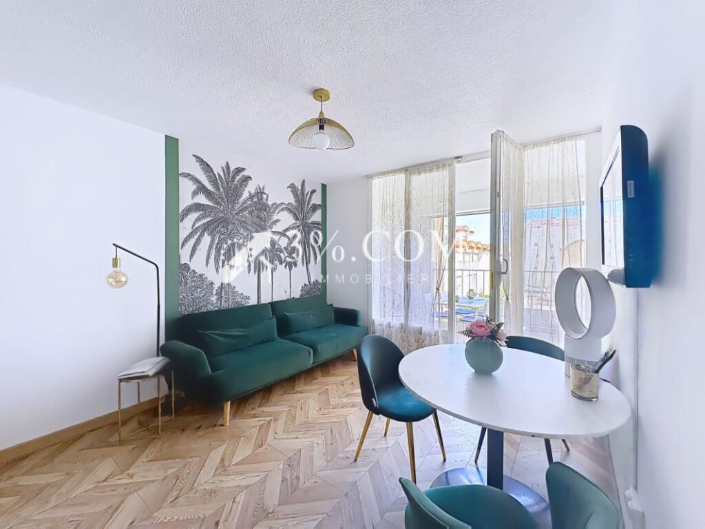 Appartement 2 pièces, balcon, vue port & place de parking, R – 2 pièces – 1 chambre – 24 m²