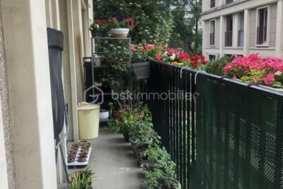 Pantin — Appartement 4 pièces traversant 69,47 m², en parfait état, balcon, cave et parking – 3 pièces – 2 chambres – 69 m²