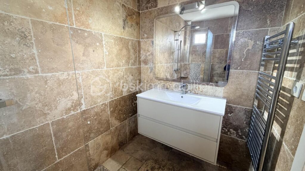 NOUVEAU ! Superbe appartement avec aperçu mer – 2 pièces – 1 chambre – 42 m²
