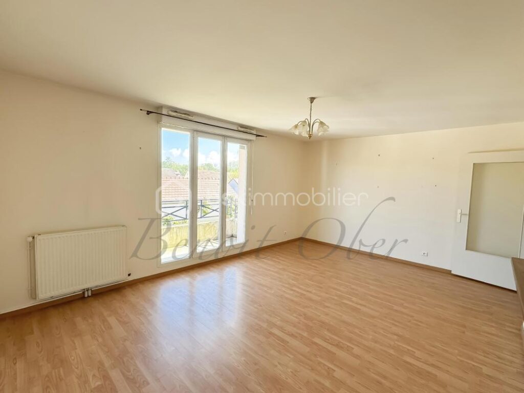 F3 lumineux avec balcon et double stationnement – Cadre de vie privilégié à Saint-Germain-sur-Morin – 3 pièces – 2 chambres – 63 m²