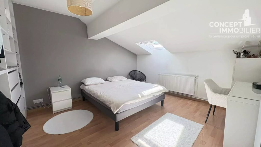 Immeuble à vendre Uckange – 8 pièces – 5 chambres – 202 m²