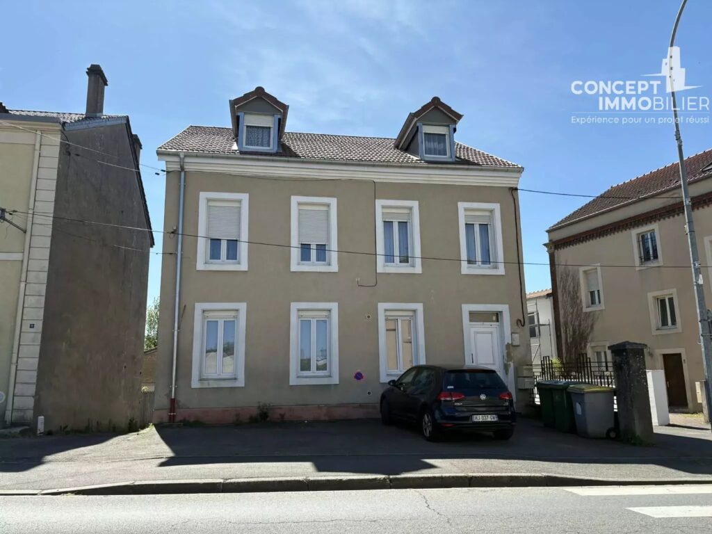 Immeuble à vendre Uckange – 8 pièces – 5 chambres – 202 m²