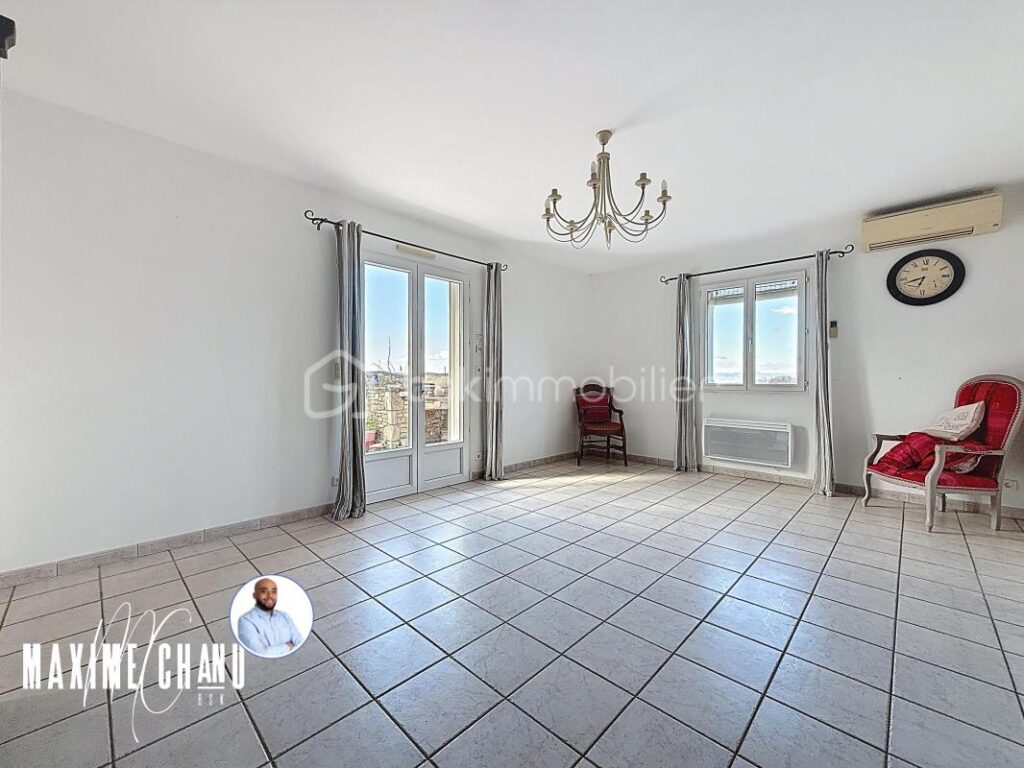 Maison à Saint Privat de Champclos sur 2000 m2 de terrain – 3 pièces – 2 chambres – 75 m²