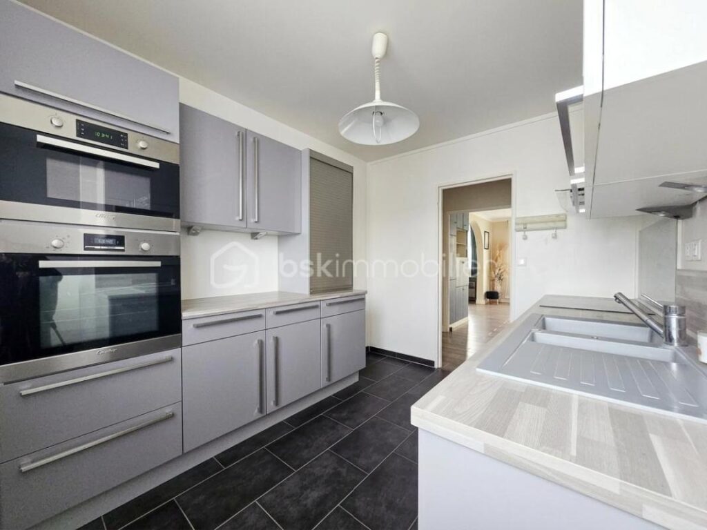 Appartement proche du centre ville – 4 pièces – 2 chambres – 73 m²