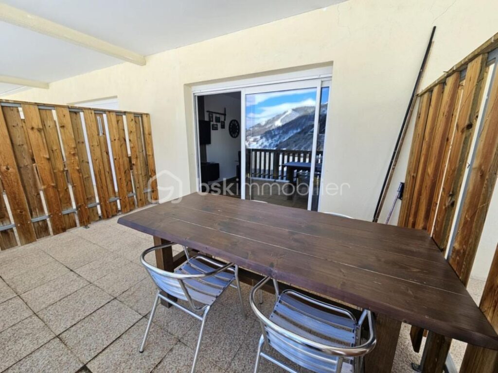 Appartement lumineux à La Foux d’Allos avec terrasse et parking privé – 3 pièces – 2 chambres – 45 m²