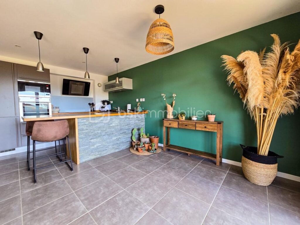 Saint-Martin-d’Uriage – Duplex inversé avec terrasse plein sud et vue montagne exceptionnelle – 3 pièces – 2 chambres – 58 m²