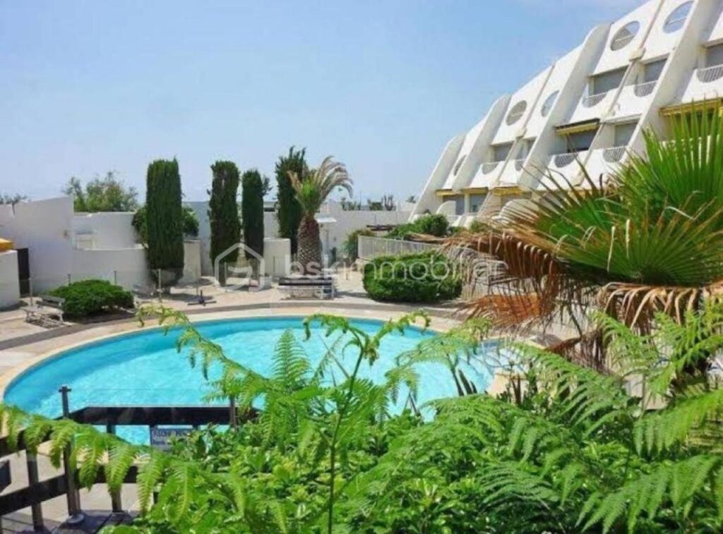 Studio meublé 26 m² avec parking et piscine – Première ligne de mer – La Grande-Motte Couchant – 1 pièce – NR chambres – 26 m²