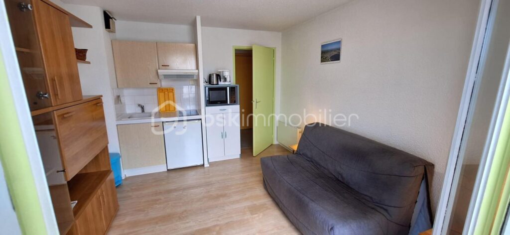 Studio lumineux avec vue dégagée – 1 pièce – NR chambres – 17 m²