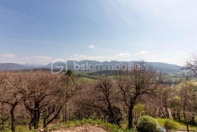 Vue panoramique 180° – Position dominante – À 15 min de Montélimar – 6 pièces – 4 chambres – 194 m²