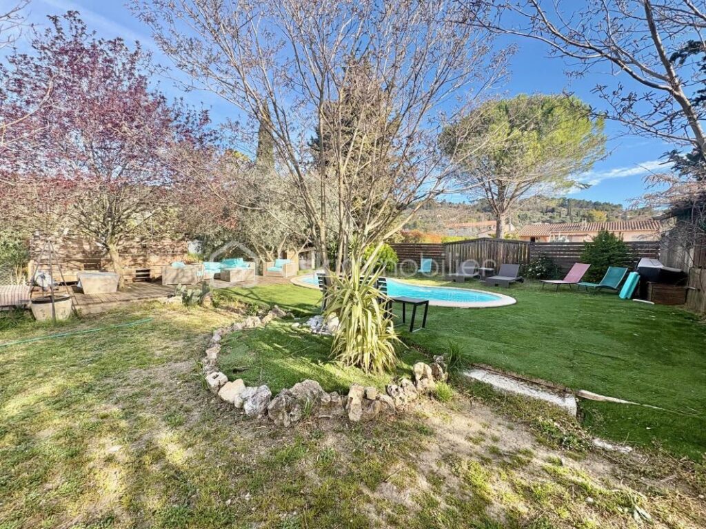 VENTE FAYENCE MAISON PLAIN-PIED 4 CHAMBRES PISCINE – 5 pièces – 4 chambres – 100 m²