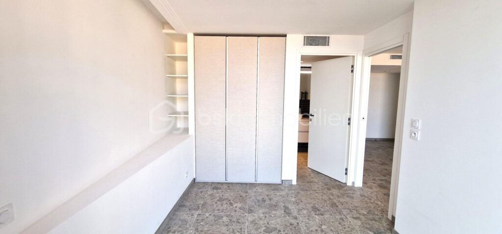 À VENDRE – BEAU 2 PIÈCES AVEC VUE MER, À DEUX PAS DE MONACO QUARTIER MONEGHETTI – 2 pièces – 1 chambre – 33 m²