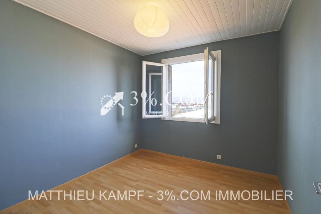 Nancy-Jarville Appartement de 62 m2, 3 pièces avec vue dégag – 3 pièces – 2 chambres – 62 m²