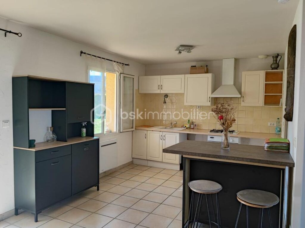 Plain-pied de 98m2- 3 chambres- terrain 1675m2 – 5 pièces – 4 chambres – 98 m²