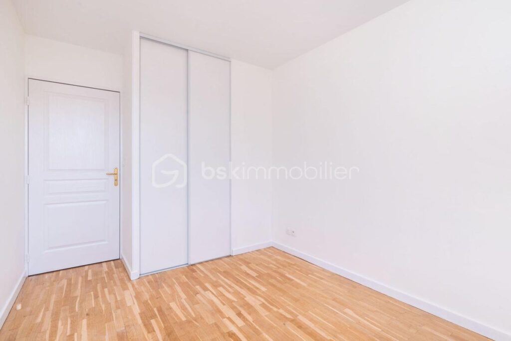 APPARTEMENT T3 – CENTRE-VILLE – TRAM T10 – 3 pièces – 2 chambres – 57 m²
