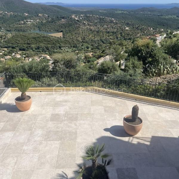 Maison à vendre à La londe les maures — Vue mer — photo 1