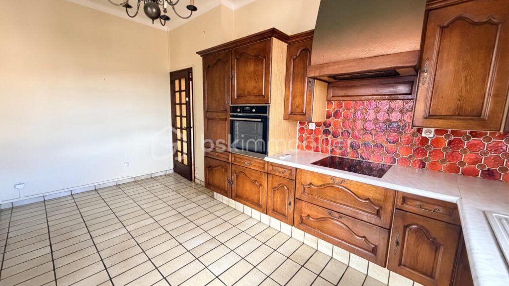 Maison 4 faces – 8 pièces – 5 chambres – 188 m²