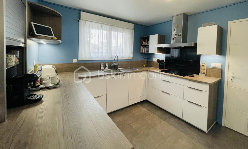 Maison 4 chambres avec véranda et jardin clos – Vue dégagée – 8 pièces – 4 chambres – 100 m²