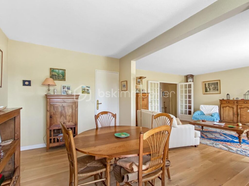 Appartement – 4 pièces – Ville-d’Avray – 4 pièces – 2 chambres – 93 m²