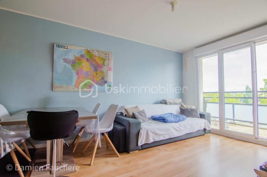 Appartement F2 lumineux – Dernier étage avec balcon et parking sécurisé – 2 pièces – 1 chambre – 41 m²