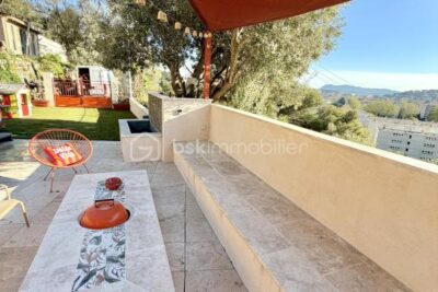 Maison 131 m2 + Chalet de 20 m2 + Dépendance + Cave de 60 m2 environ – 6 pièces – 5 chambres – 131 m²