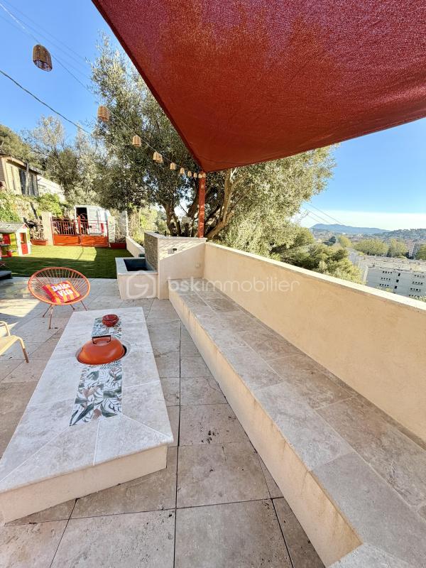 Maison 131 m2 + Chalet de 20 m2 + Dépendance + Cave de 60 m2 environ – 6 pièces – 5 chambres – 145 m²