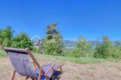 Ferme ardéchoise en pierres avec vue panoramique et châtaigneraie centenaire – 6 pièces – 4 chambres – 171 m²