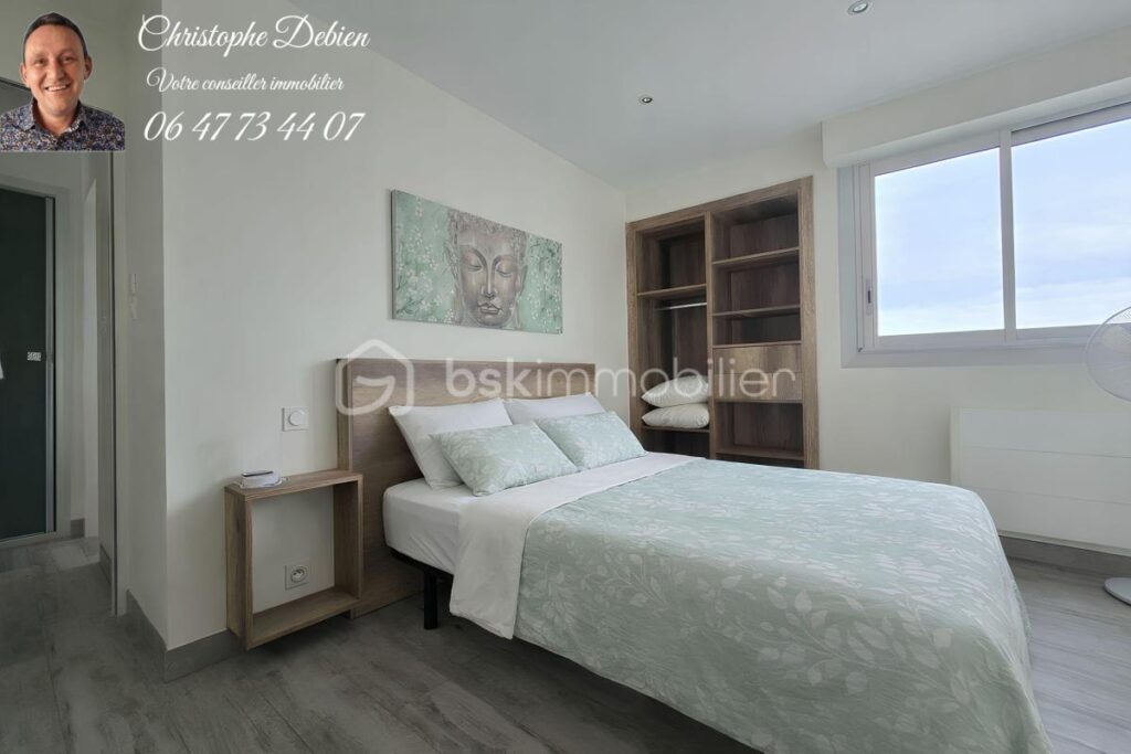 GRANDE PLAGE – DERNIER ÉTAGE – VUE MER – T3 RÉNOVÉ – PARKING – SAINT-GILLES-CROIX-DE-VIE – 3 pièces – 2 chambres – 43 m²