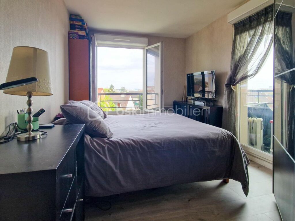 Appartement moderne et lumineux à vendre avec balcon et terrasses dans un quartier prisé – 4 pièces – 3 chambres – 75 m²