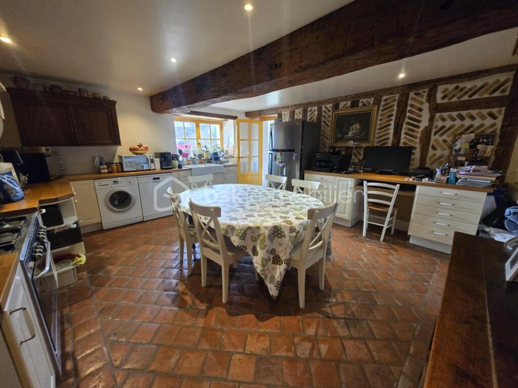 Magnifique Corps de Ferme de 188 m² à Chaulgnes – 5 pièces – 4 chambres – 188 m²