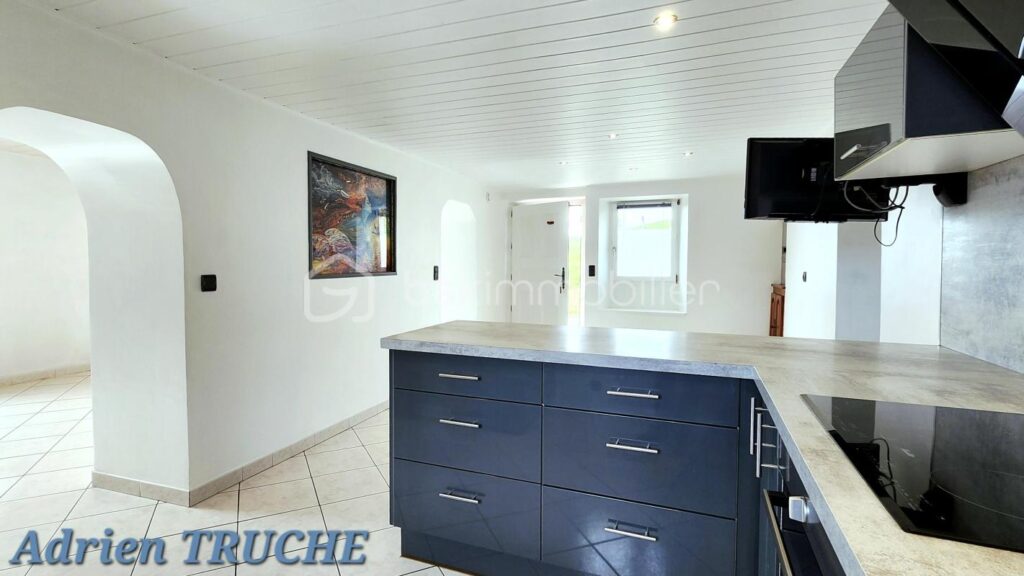 Corps de ferme rénové évolutif – Environnement verdoyant et calme – Belle performance thermique – 5 pièces – 3 chambres – 138 m²