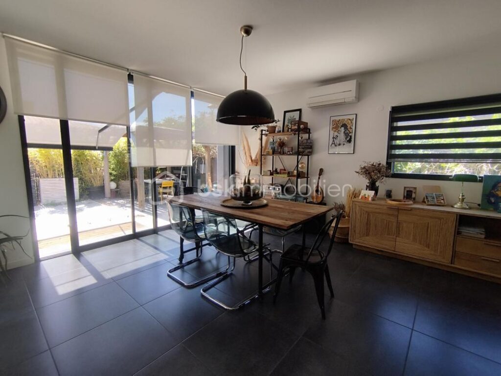 VILLA 3 FACES – 4 CHAMBRES – PISCINE – TOULOUGES – 5 pièces – 4 chambres – 119 m²