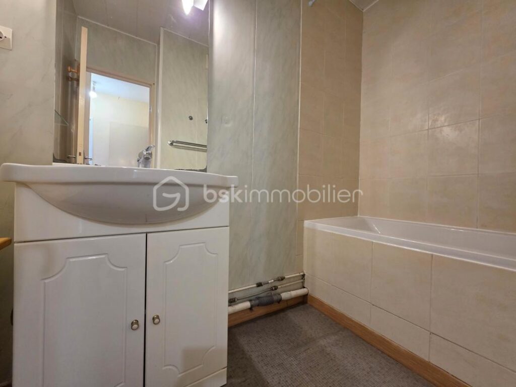 À VENDRE : T3 LUMINEUX & FONCTIONNEL – BRUGES CENTRE – 3 pièces – 2 chambres – 63 m²