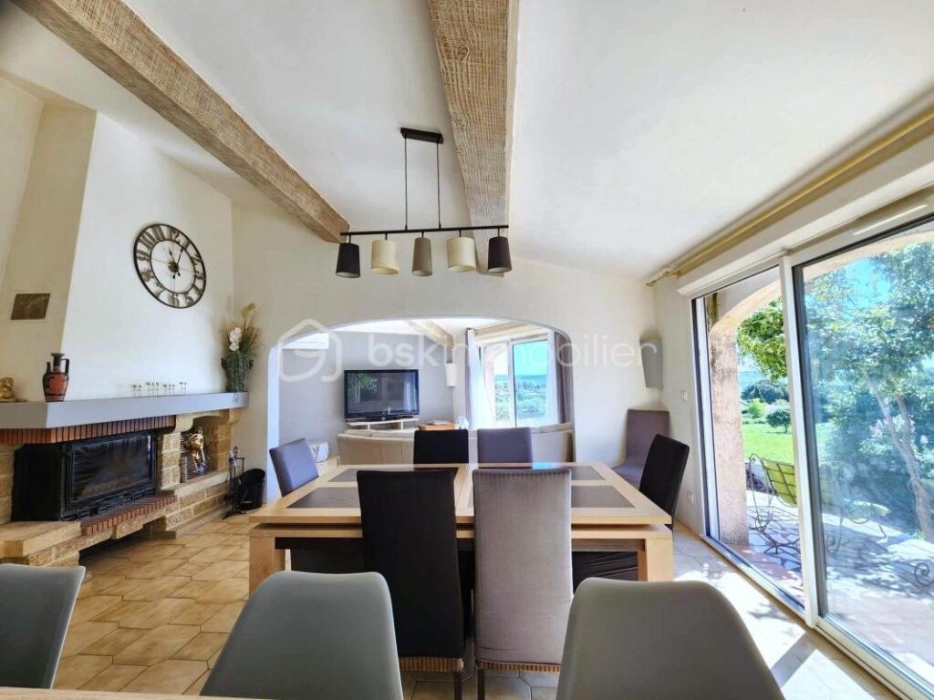 Villa provençale avec grand garage – 4 pièces – 3 chambres – 105 m²