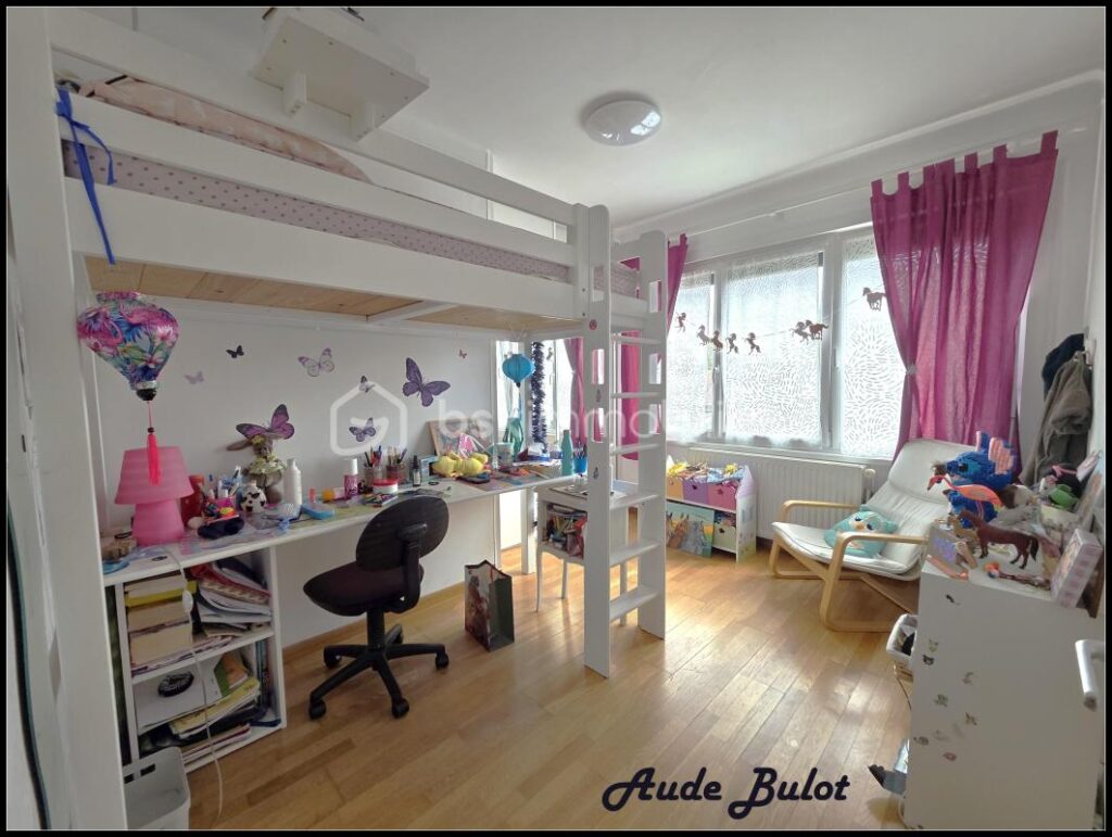 Charmante maison bel étage de 118 m² sur parcelle de 400 m² – Confort et qualité de vie – 6 pièces – 4 chambres – 118 m²