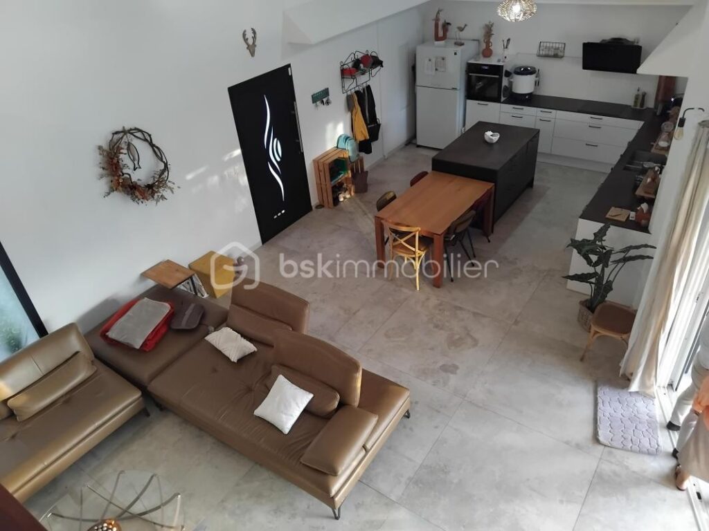 Villa d’architecte moderne de 295 m² : un véritable HAVRE DE PAIX dans le sud de la Réunion ! – 7 pièces – 5 chambres – 295 m²